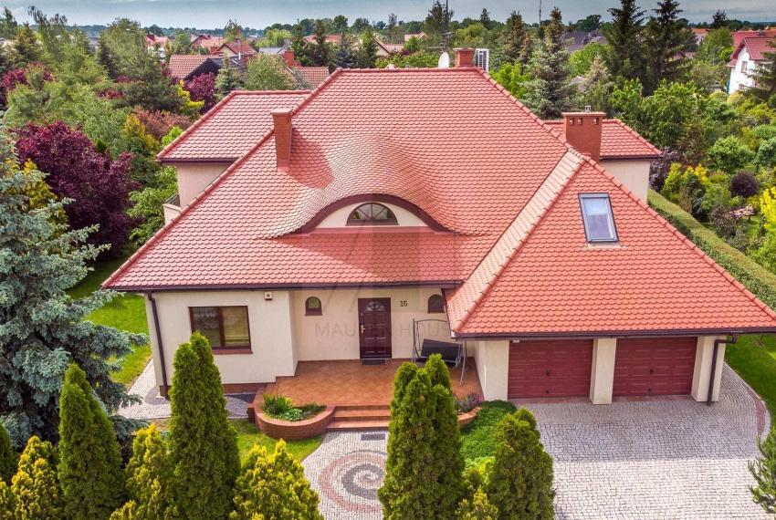 Wyjątkowy dom z pięknym ogrodem niemal we Wrocławiu